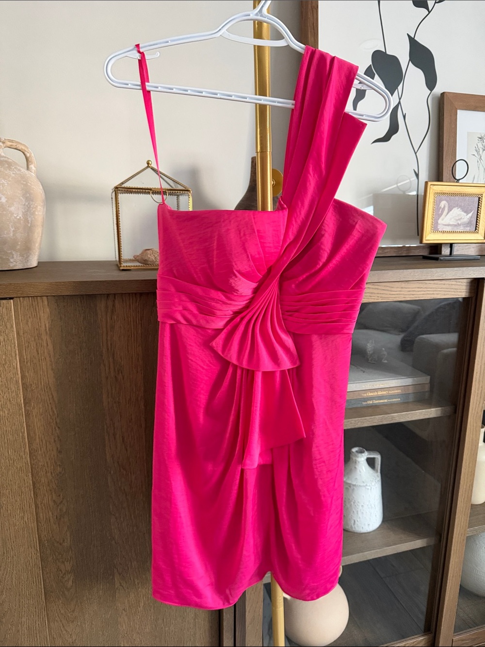 42. BCBG MAXAZARIA - SIZE 6 PTP: 17